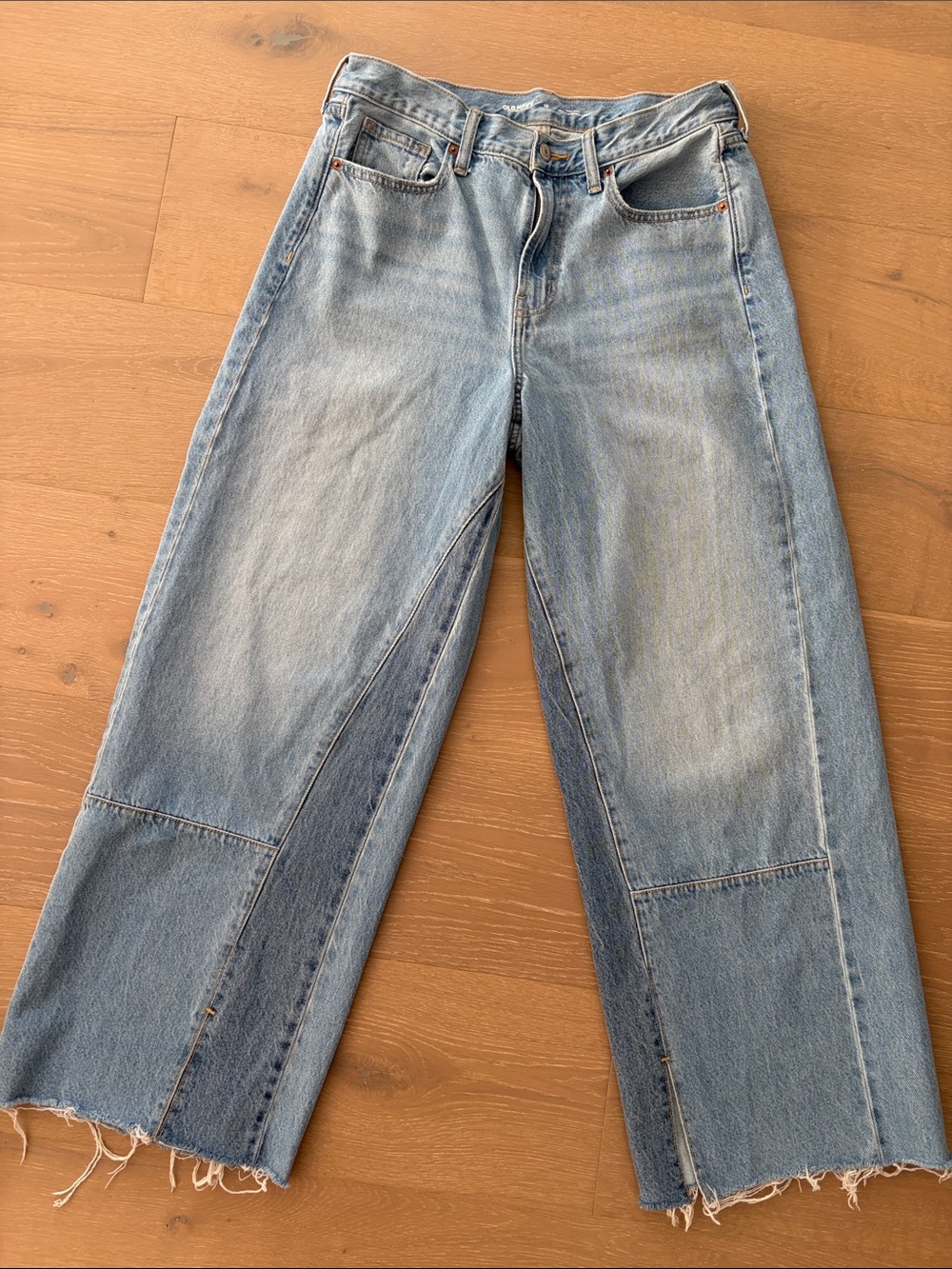 Old Navy Light Wash Baggy Wide-Leg Jeans W/ Raw Hem. Lightweight Drapey Denim.